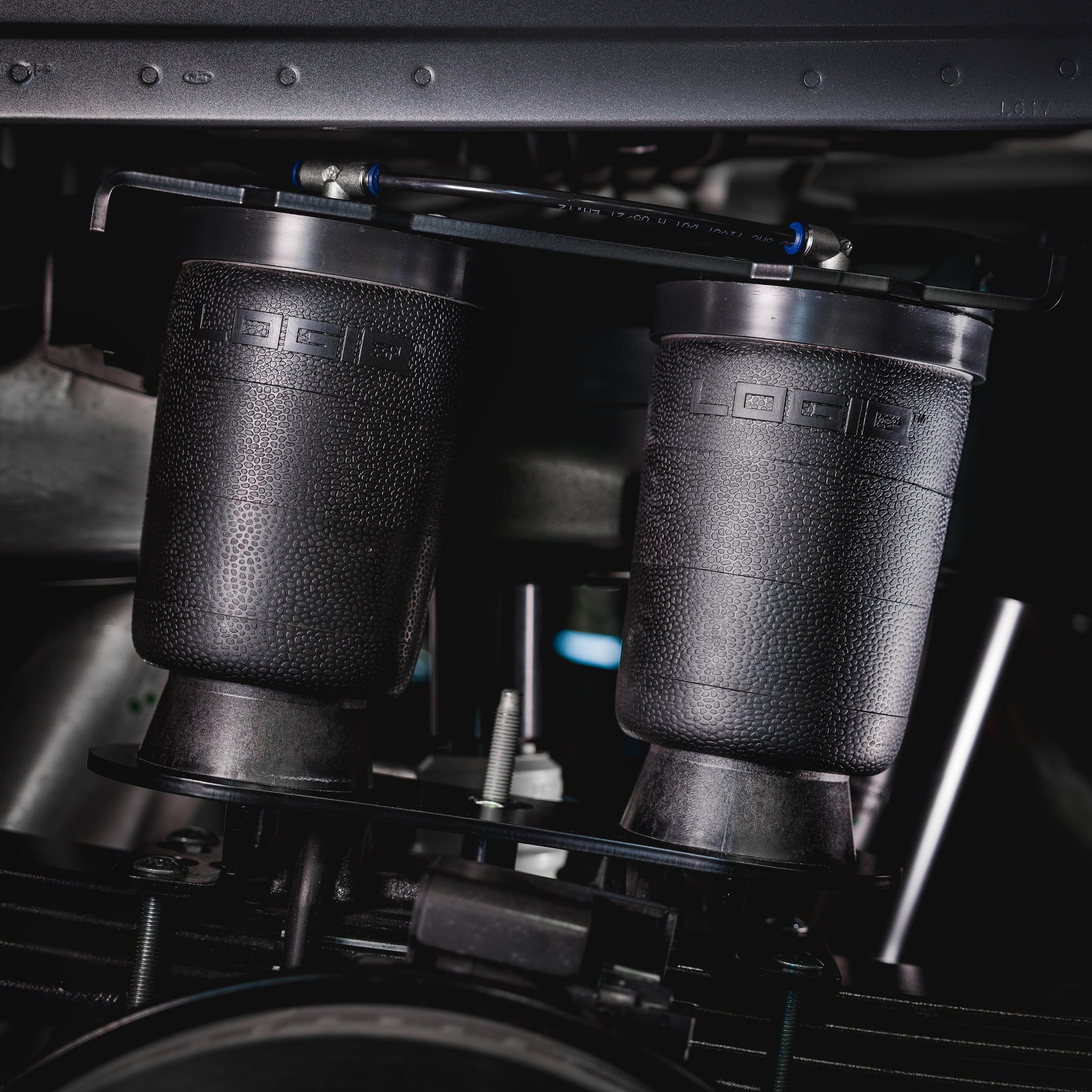 2011-2016 Ford F-250 / F-350 - Air Spring Kit