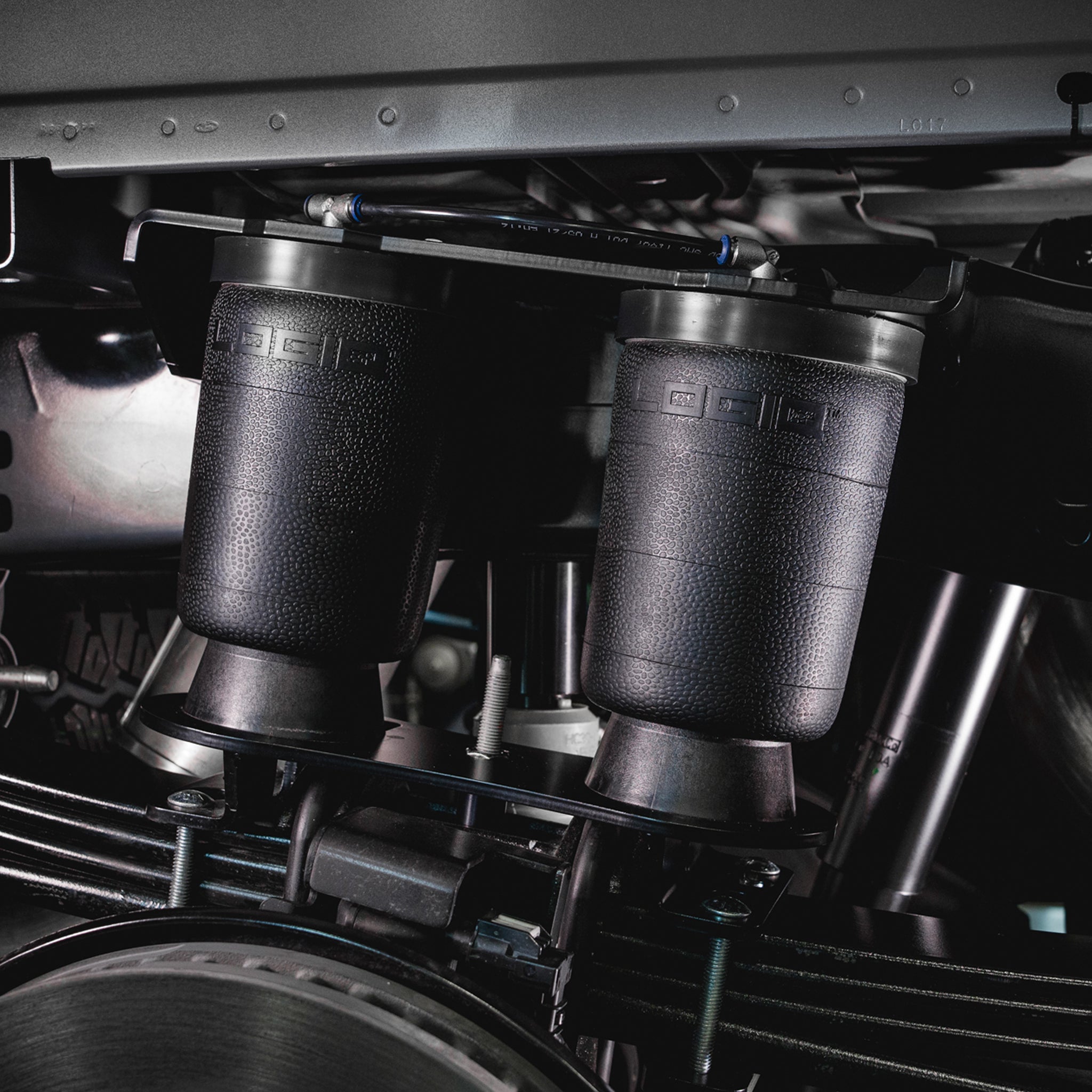 2017-2022 Ford F-250 / F-350 / F-450 - Air Spring Kit